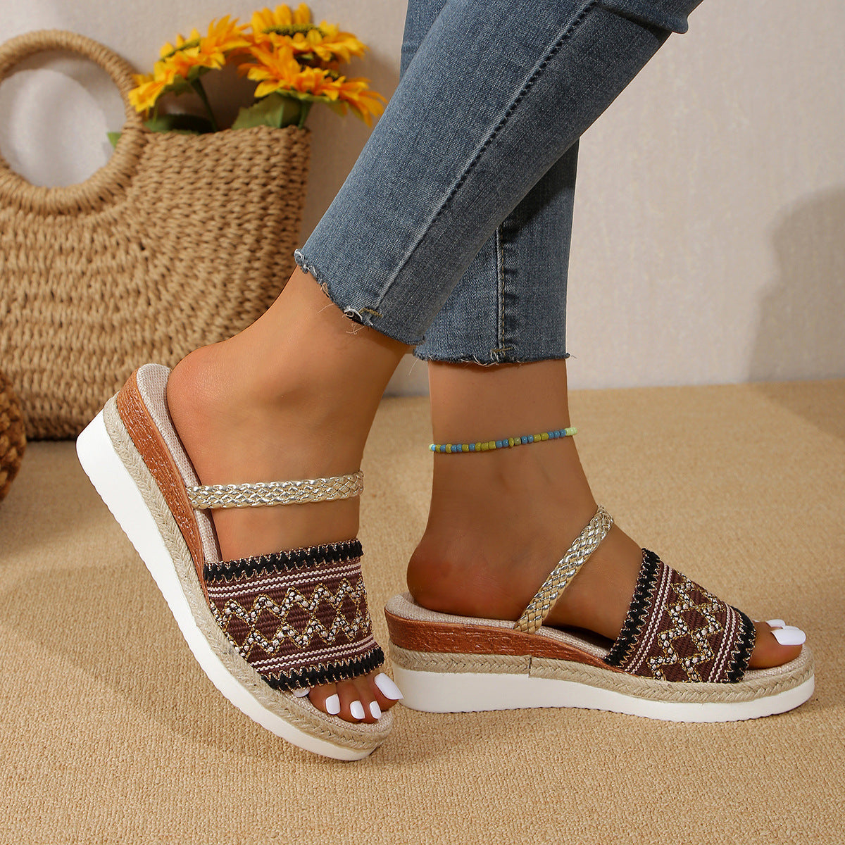Colorblock Wave Pattern Ethnic Wedge Sandals