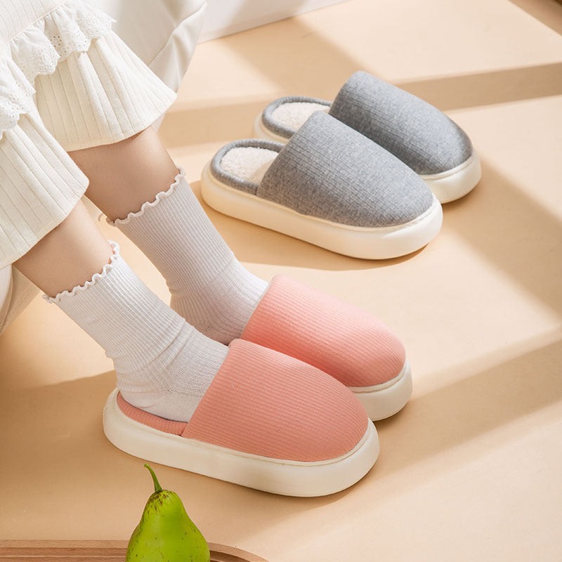 Gestrickte Hausschuhe aus Baumwoll-Latex