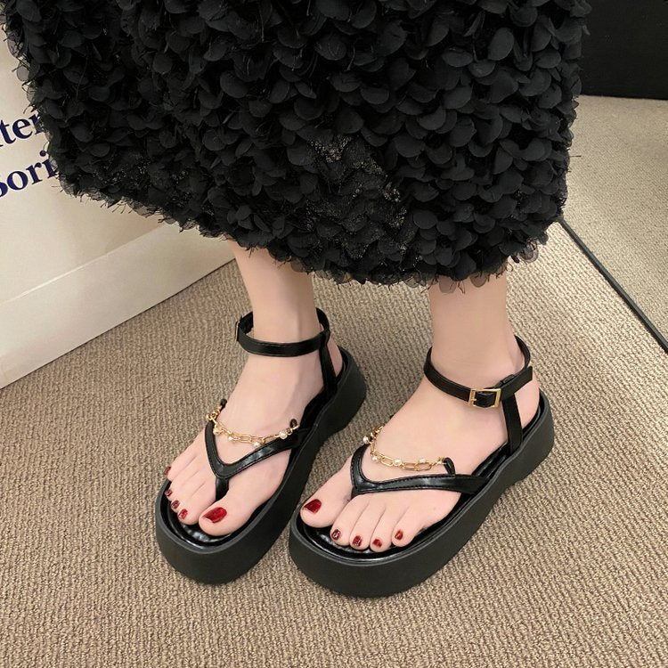 Zehenlose Sandalen mit Perlenkette im Vintage-Stil