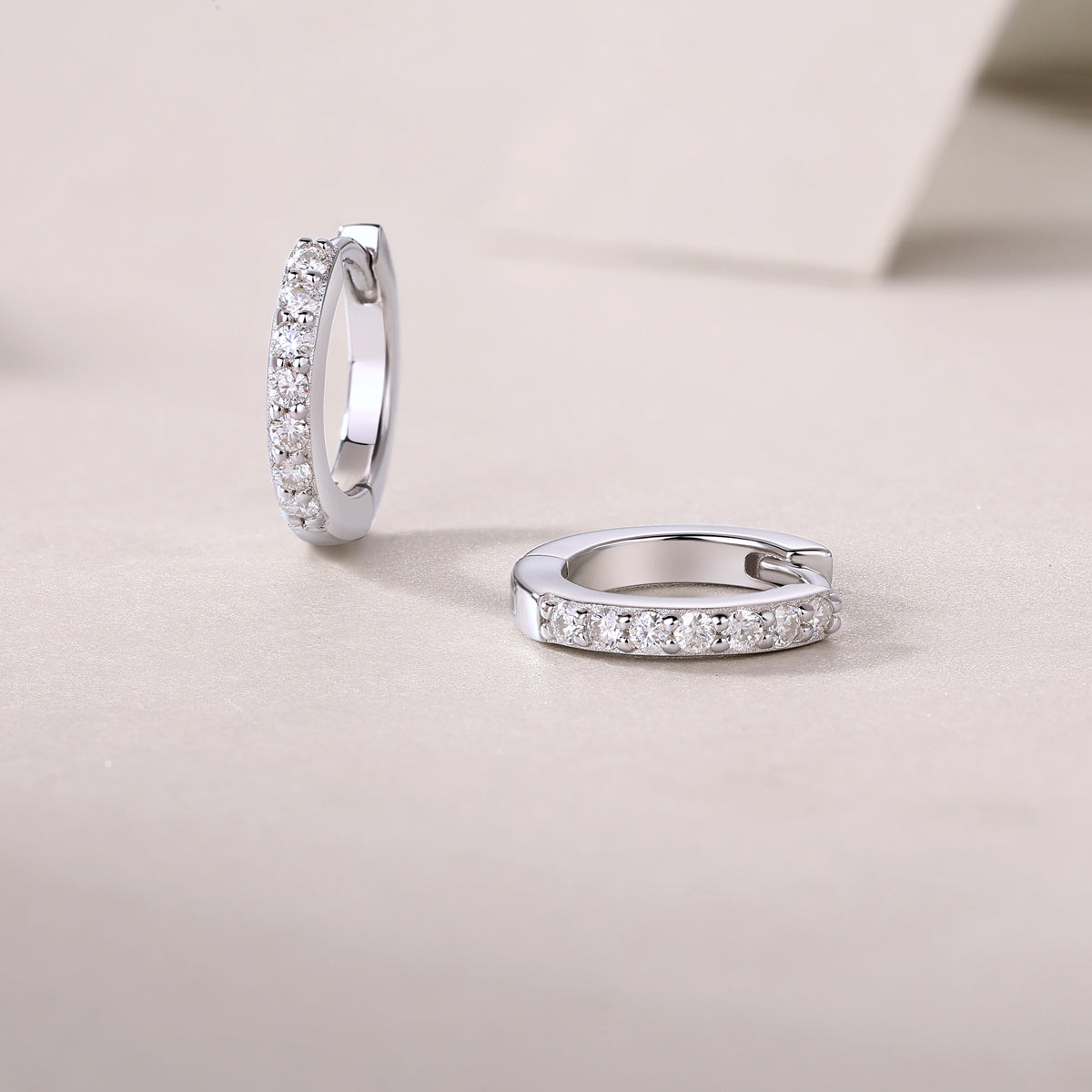 Sichere Moissanit-Silberohrstecker