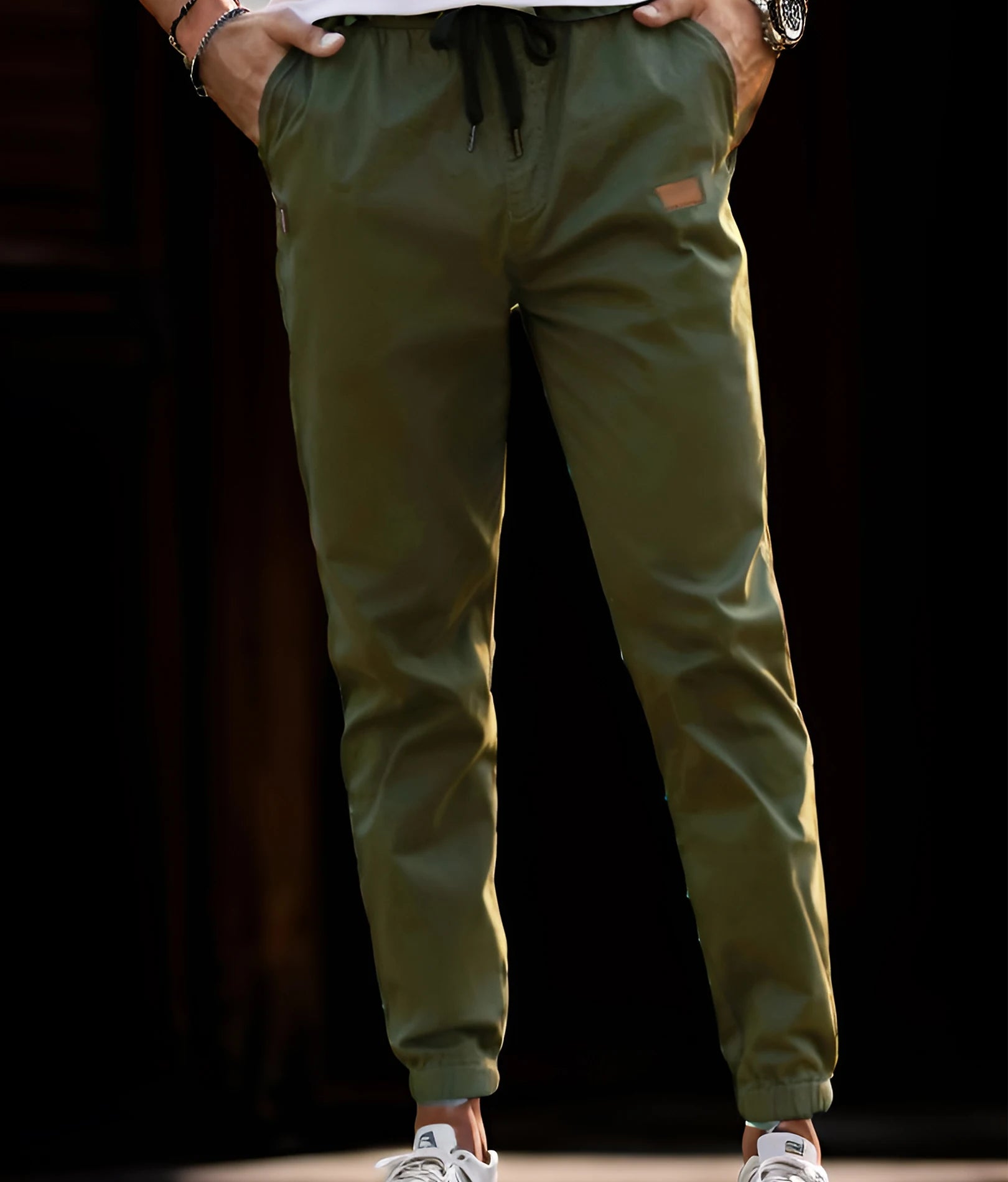 Herrenhose im Jogger-Stil mit Kordelzug