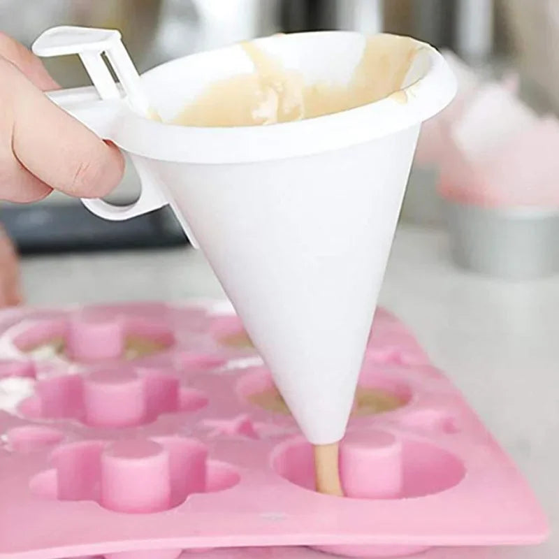 Adjustable Funnel for Baking & Desserts