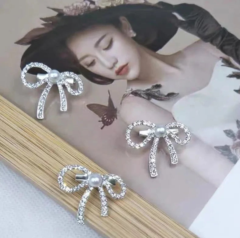 Premium Sparkling Diamond Bow Brooch