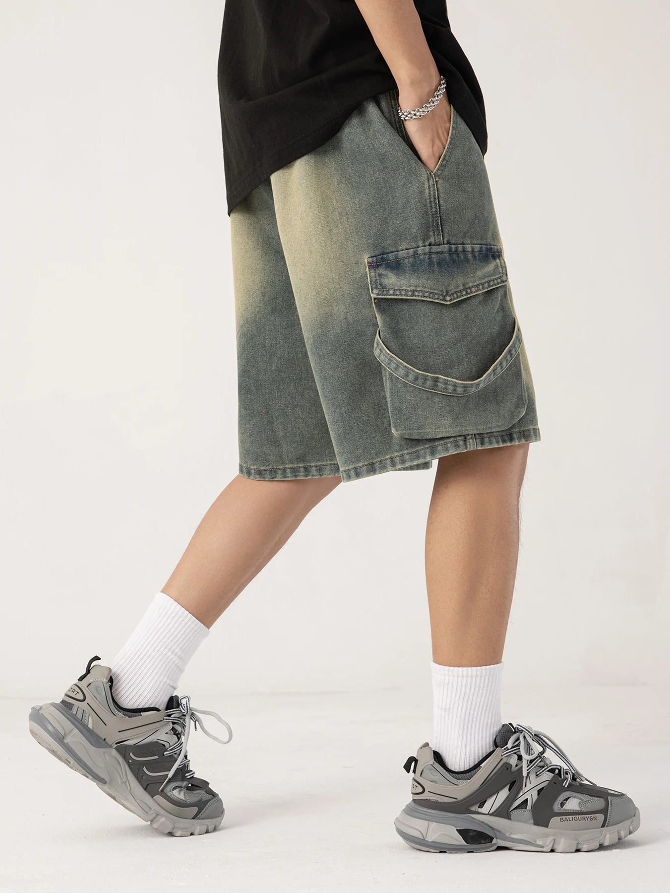 Herren-Cargo-Jeansshorts mit lockerer Passform