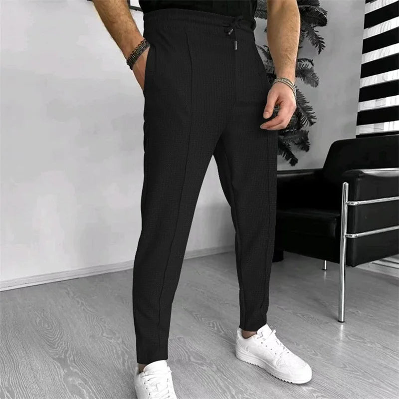 Lässige Herrenhose mit Kordelzug und Taschen