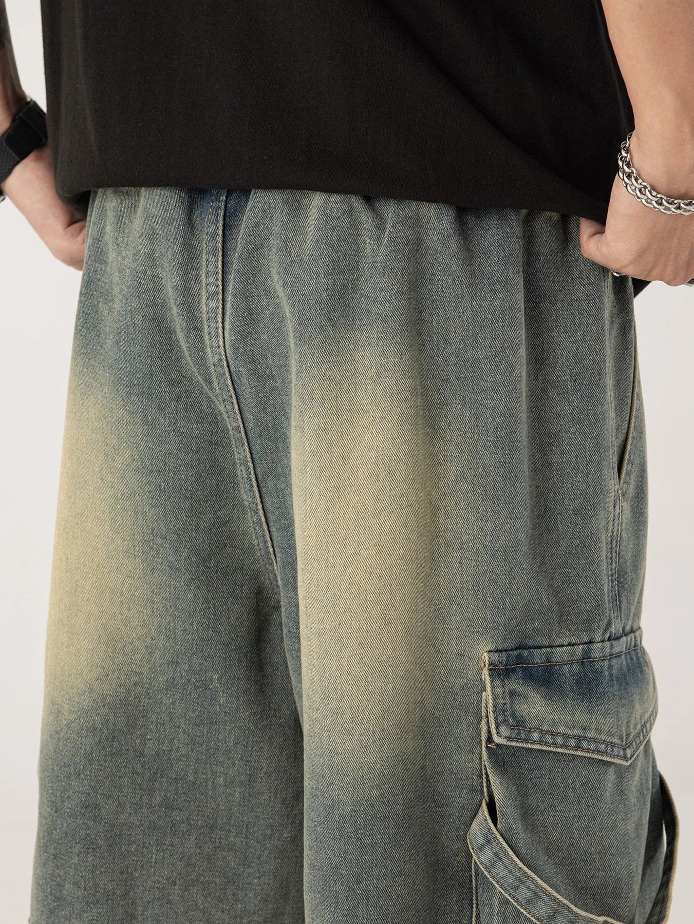 Herren-Cargo-Jeansshorts mit lockerer Passform