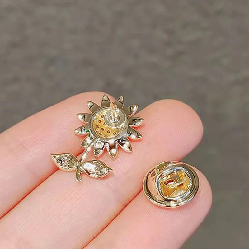 Flower and Bow Metal Brooch Set