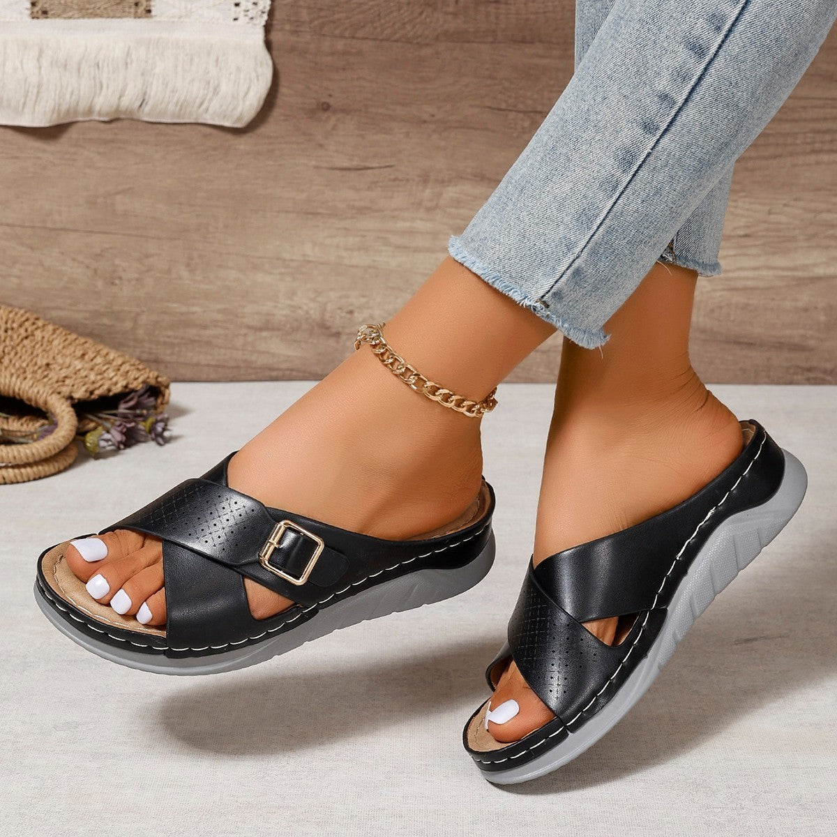 Plus Size Cross Strap Beach Sandals