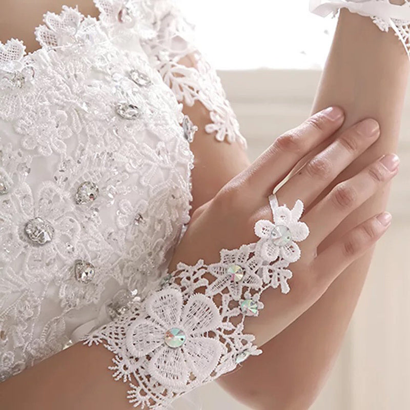 Kurze Hochzeitshandschuhe für Damen mit Blumenmuster