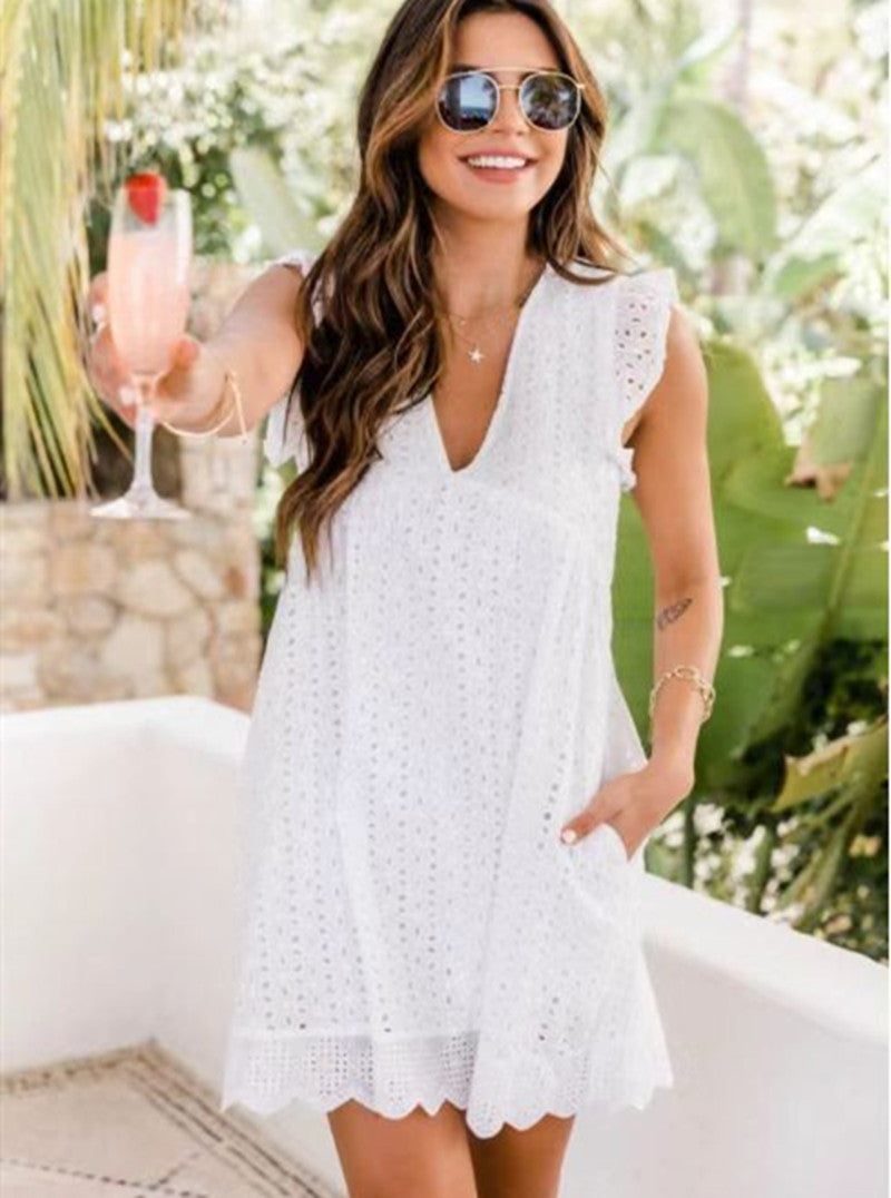 Ärmelloses Strandkleid mit Spitzentasche und V-Ausschnitt