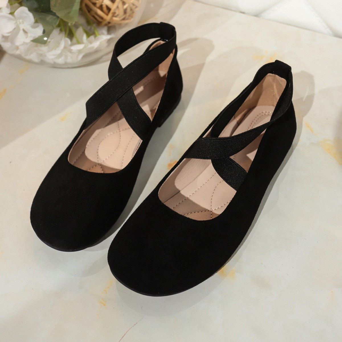 Plus Size Round Toe Flat Sports Shoes for Women