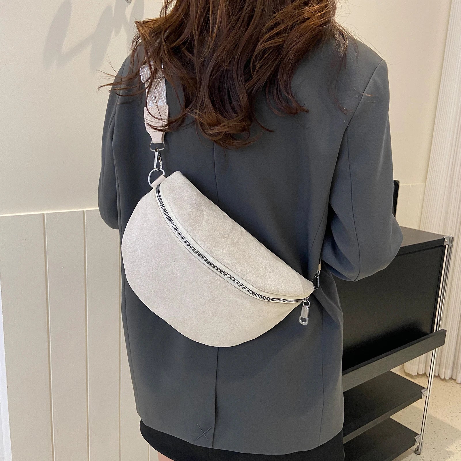 Women's Solid Sling Chest Crossbody Bag
