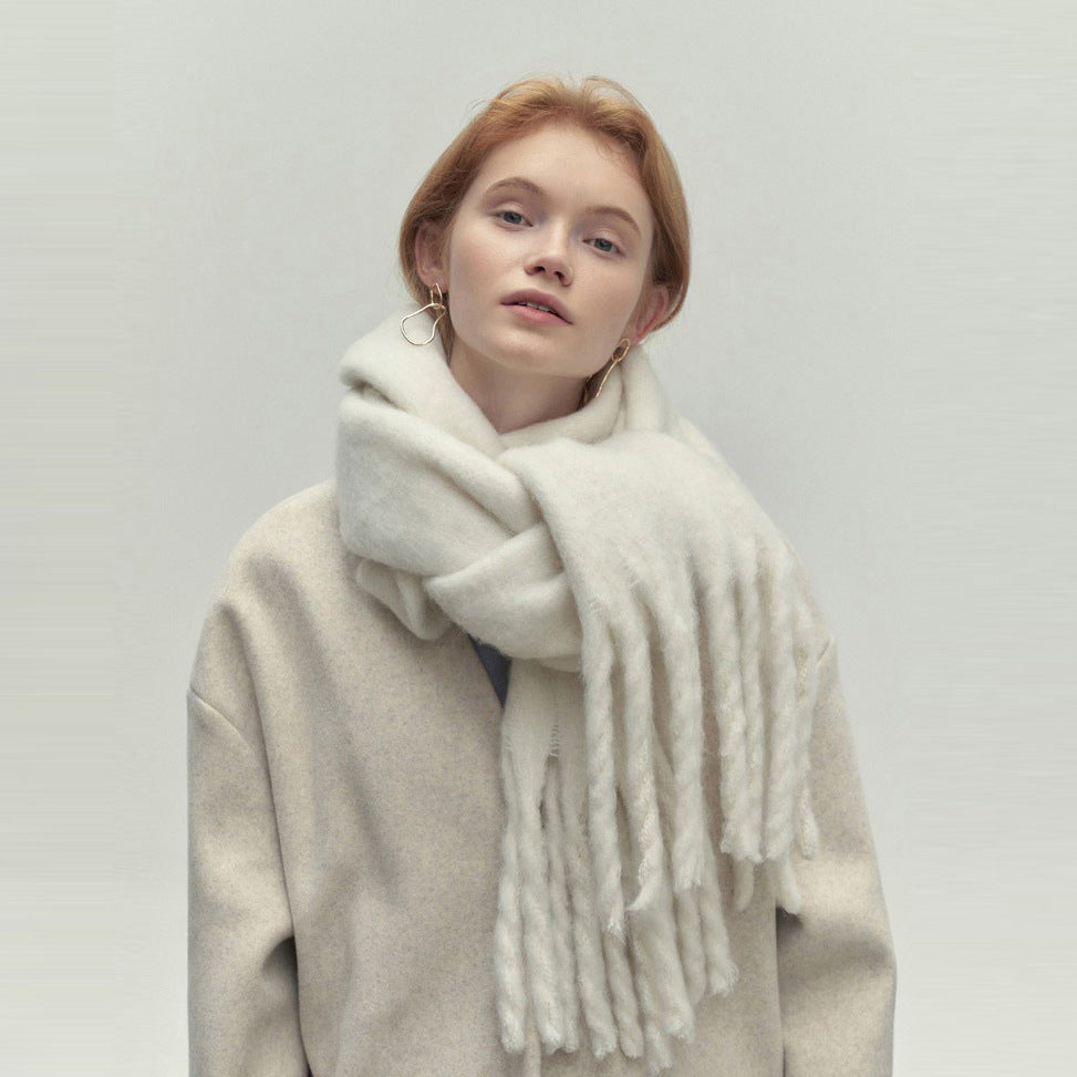 Winter Tassel Scarf – Soft Long Shawl