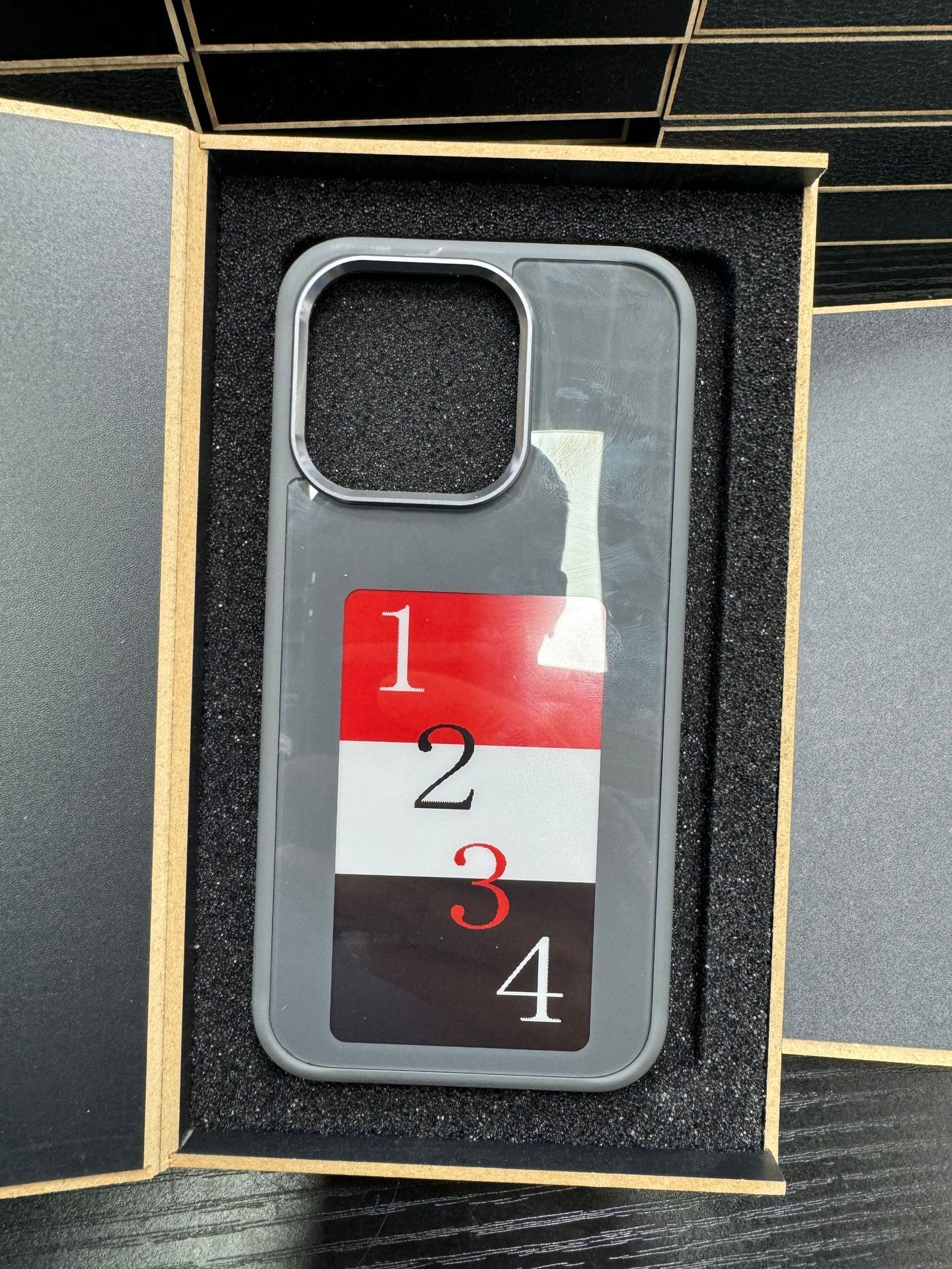 Coque de téléphone personnalisée E-Ink