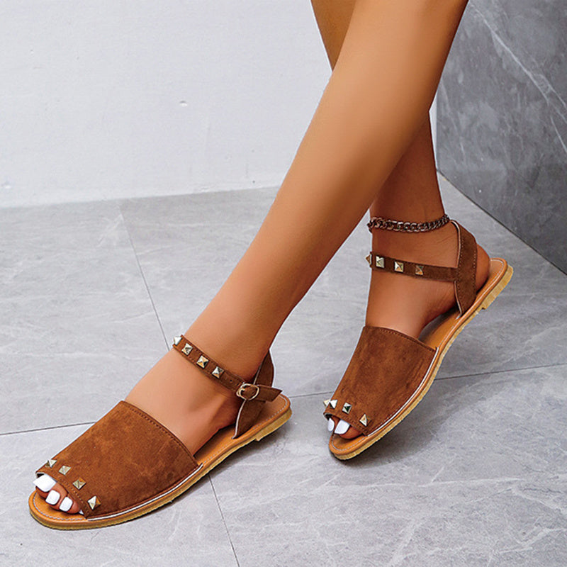 Flat Rivet Fish Mouth Beach Sandals